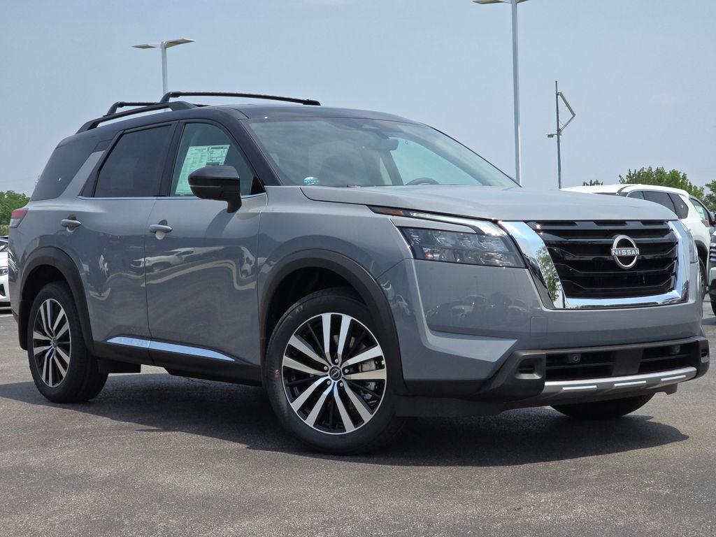 new 2025 Nissan Pathfinder car, priced at $52,152