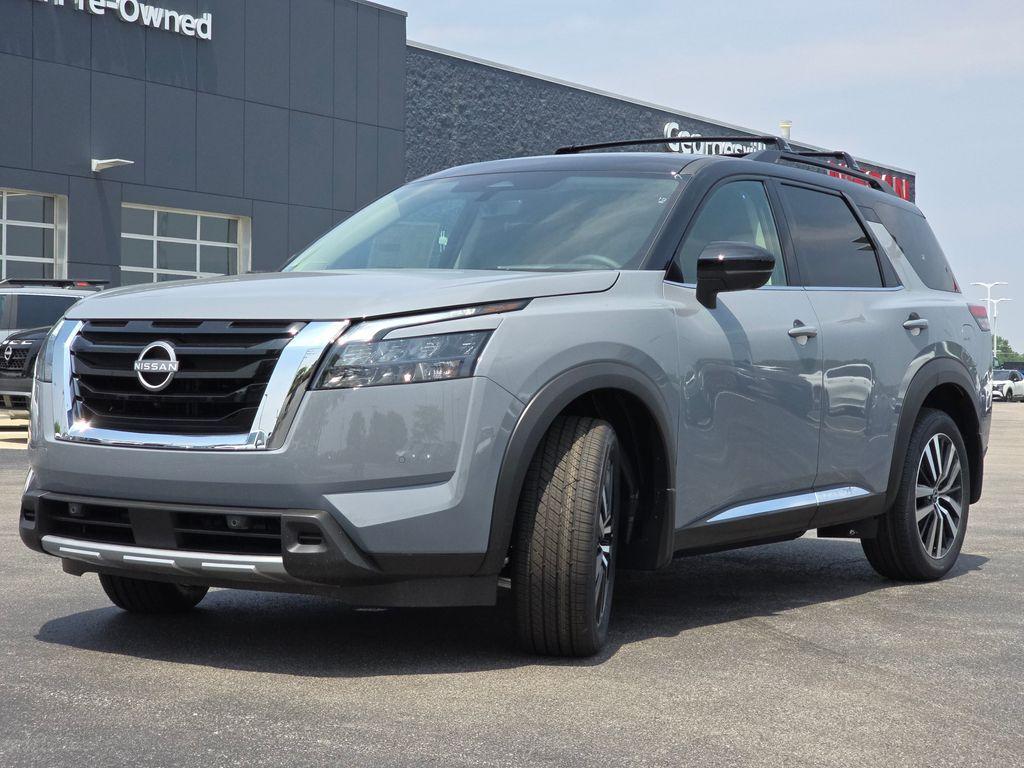 new 2025 Nissan Pathfinder car, priced at $52,152