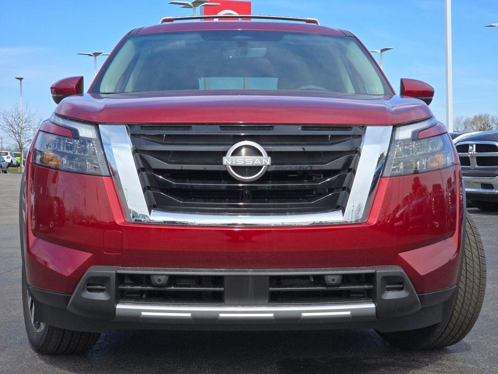 new 2025 Nissan Pathfinder car, priced at $51,199