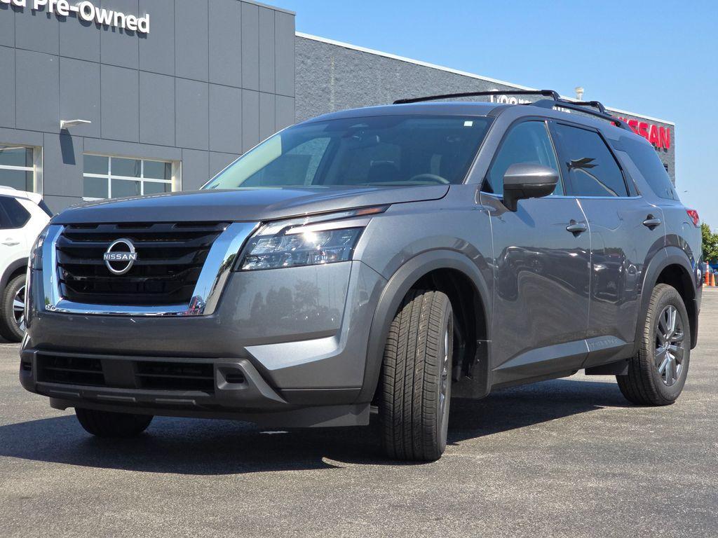 new 2025 Nissan Pathfinder car, priced at $41,122