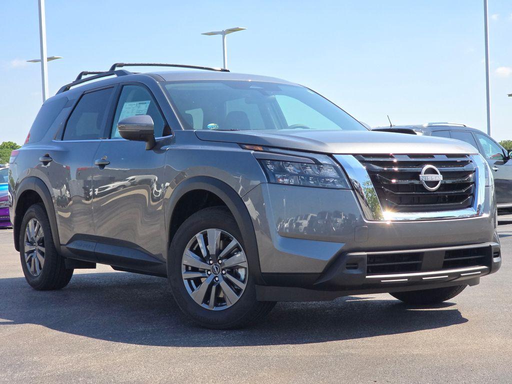 new 2025 Nissan Pathfinder car, priced at $41,122
