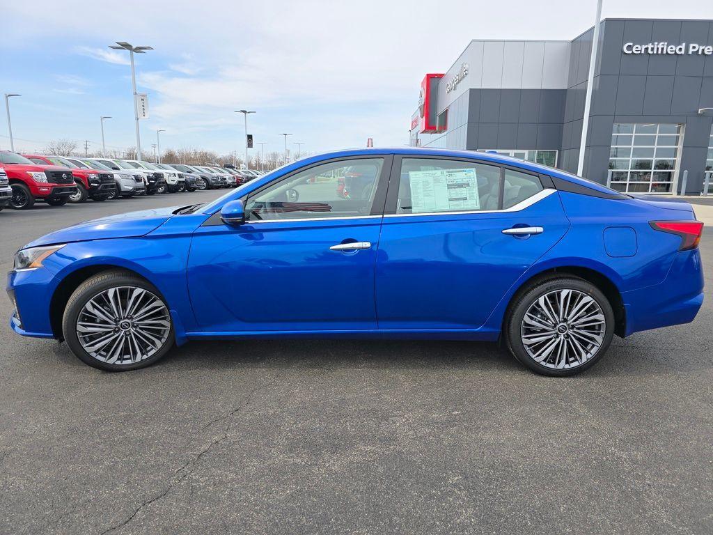 new 2025 Nissan Altima car, priced at $35,809