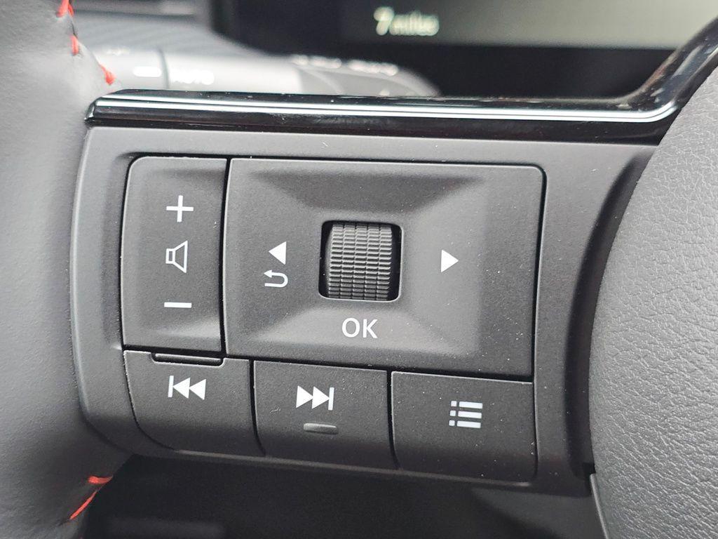 new 2025 Nissan Kicks car, priced at $29,935