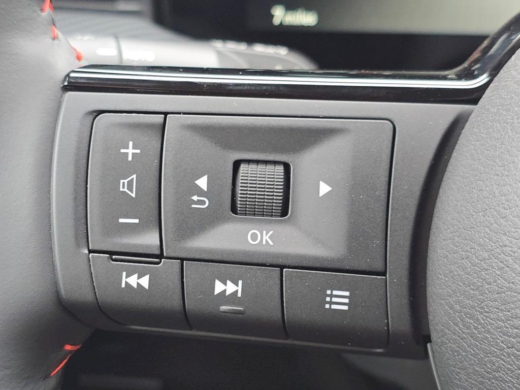new 2025 Nissan Kicks car, priced at $28,924