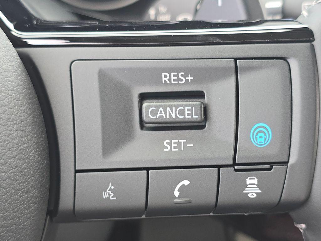new 2025 Nissan Pathfinder car, priced at $44,670