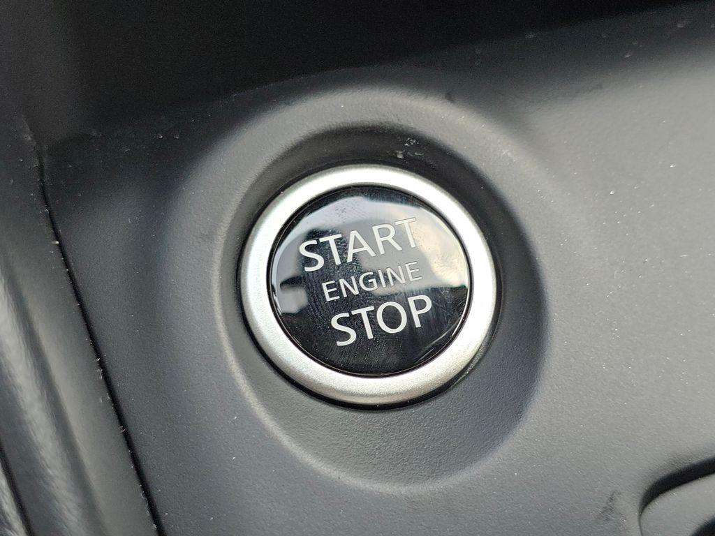 new 2025 Nissan Kicks Play car, priced at $23,007