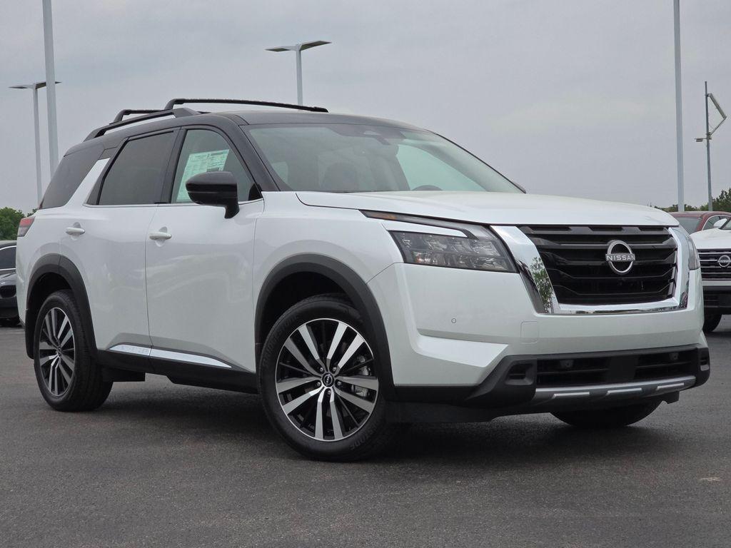 new 2025 Nissan Pathfinder car, priced at $52,152