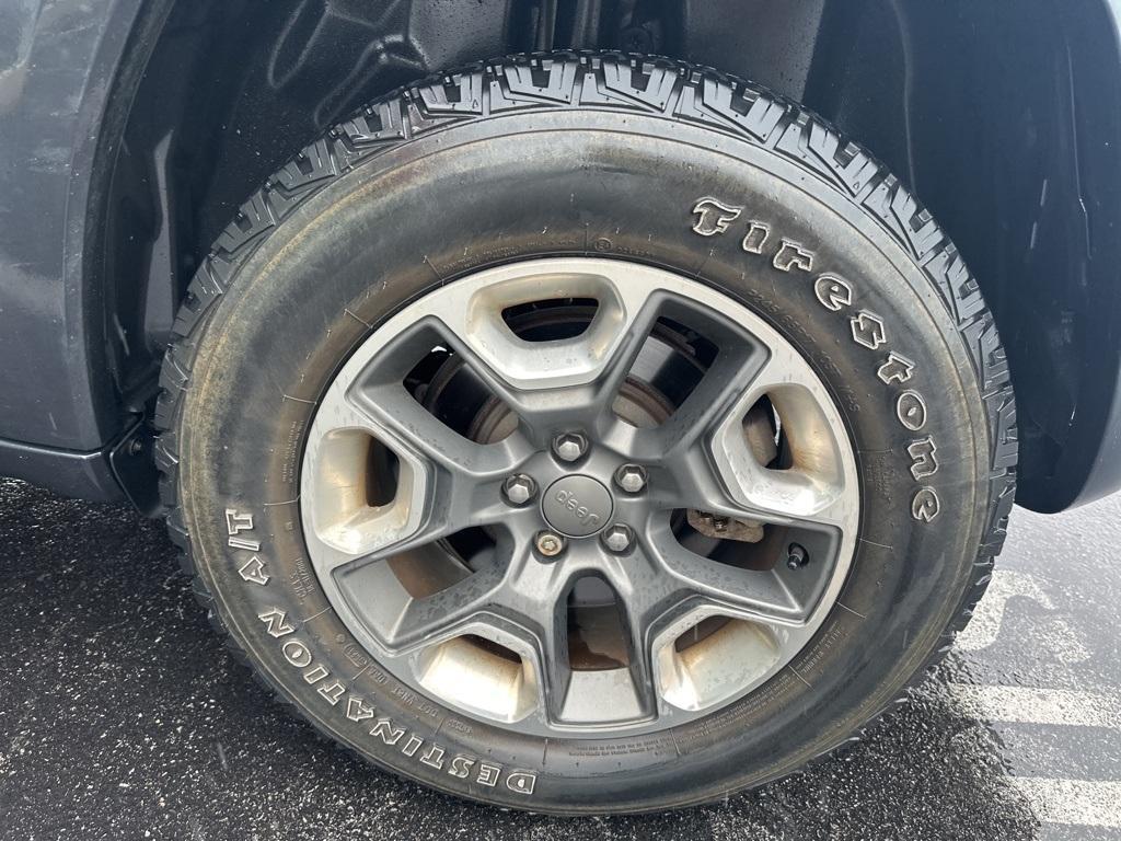 used 2019 Jeep Cherokee car