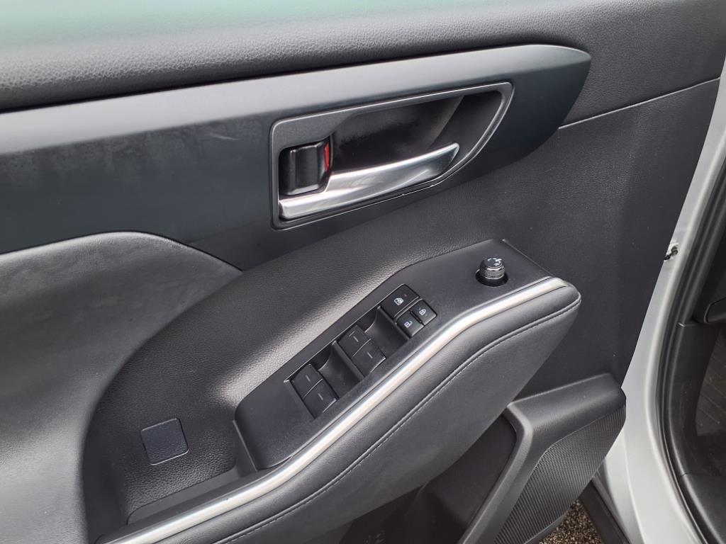 used 2024 Toyota Highlander car