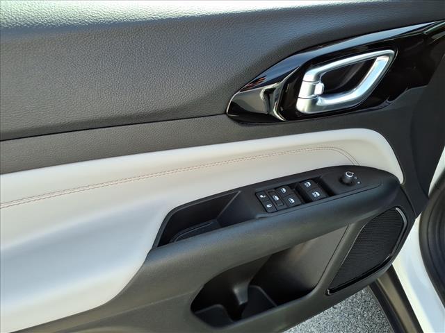 used 2022 Jeep Compass car, priced at $25,418