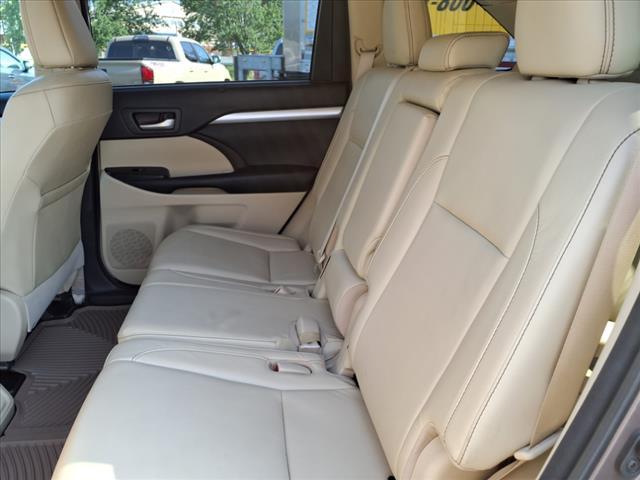 used 2018 Toyota Highlander car, priced at $23,275