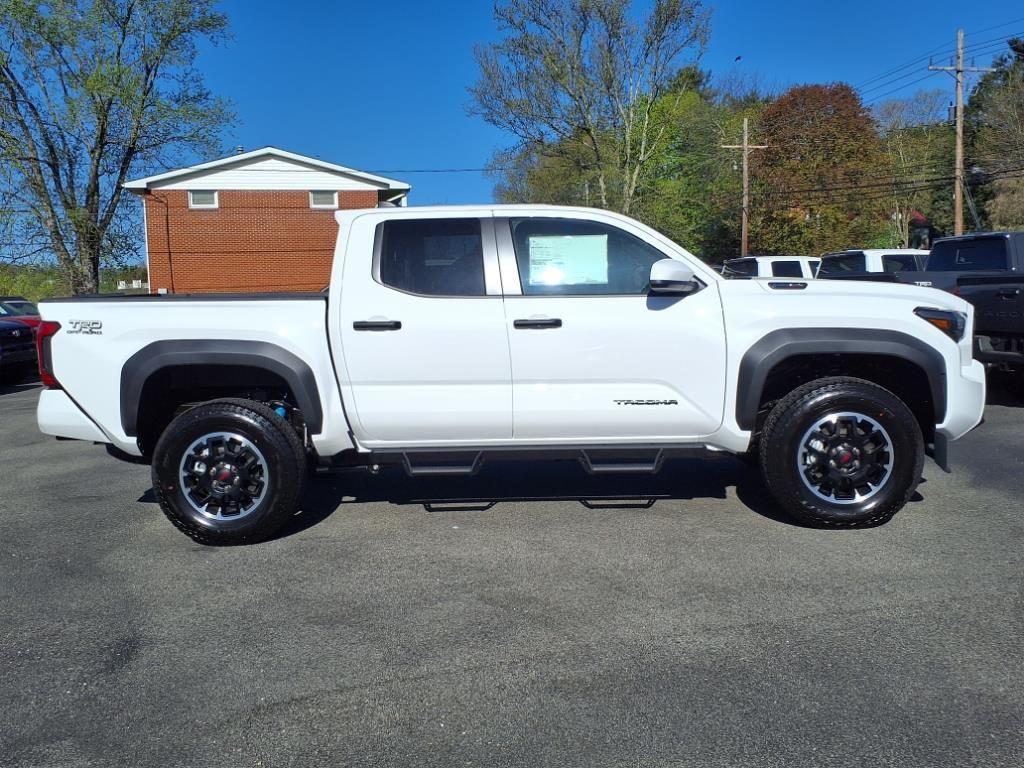 new 2025 Toyota Tacoma Hybrid car