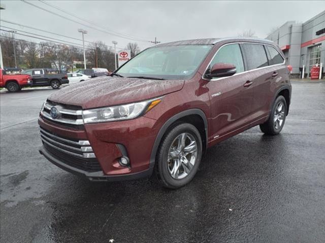 used 2019 Toyota Highlander Hybrid car, priced at $31,999