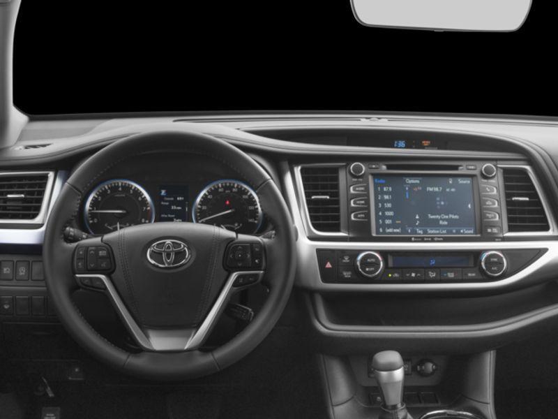 used 2017 Toyota Highlander car
