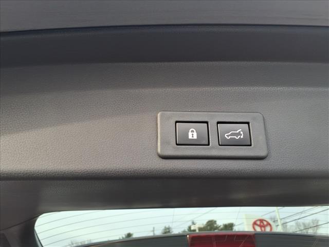 used 2022 Subaru Ascent car, priced at $25,563