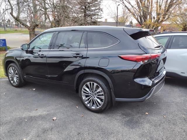 used 2021 Toyota Highlander Hybrid car, priced at $39,848