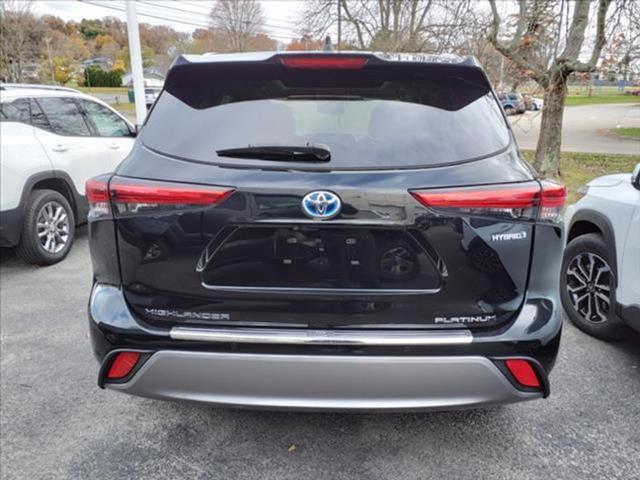 used 2021 Toyota Highlander Hybrid car, priced at $39,848