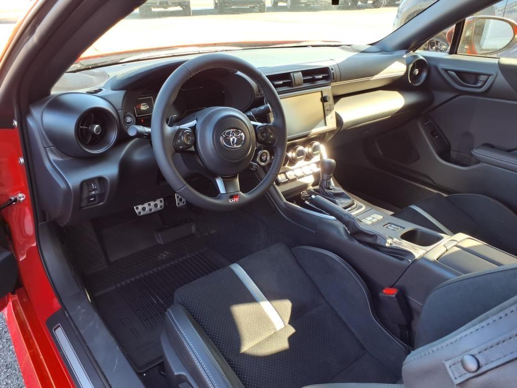 new 2025 Toyota GR86 car