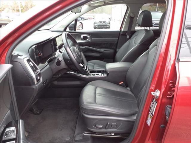 used 2022 Kia Sorento car, priced at $31,999