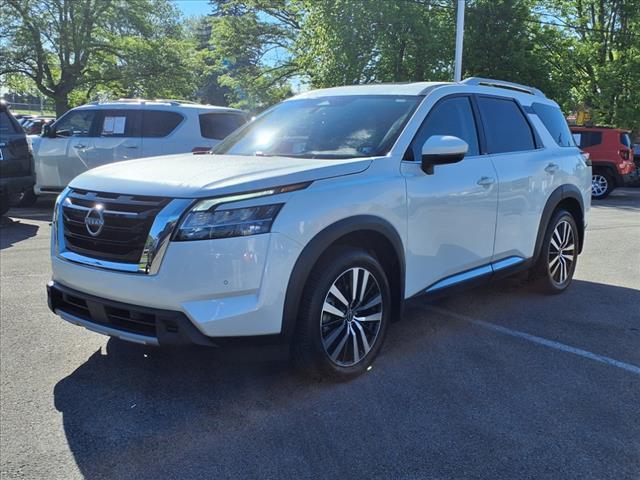 used 2024 Nissan Pathfinder car, priced at $40,423