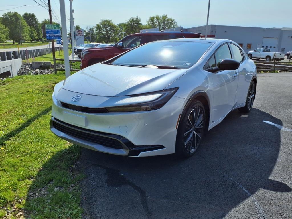 new 2025 Toyota Prius car
