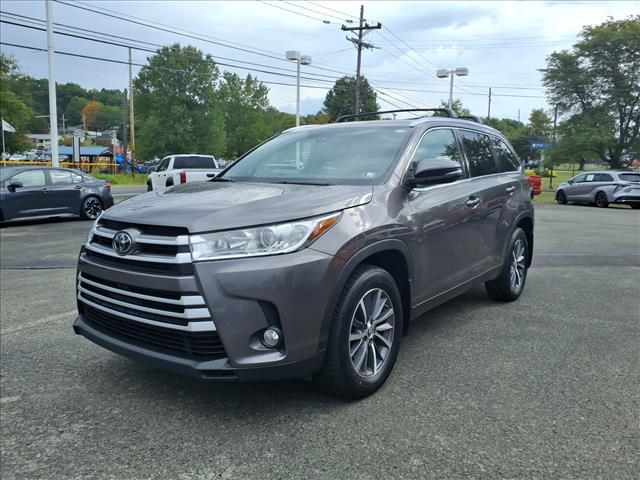 used 2019 Toyota Highlander car, priced at $26,400