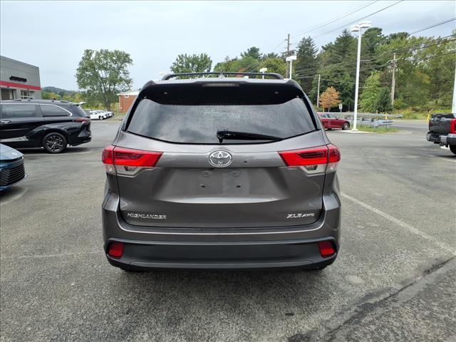 used 2019 Toyota Highlander car, priced at $26,400
