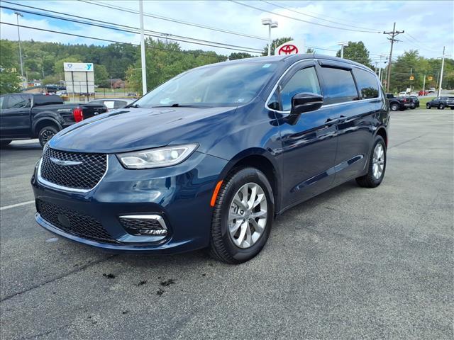 used 2024 Chrysler Pacifica car, priced at $41,725