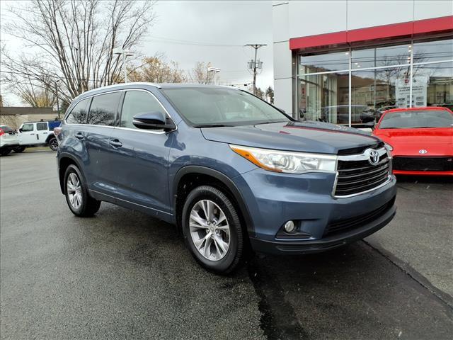 used 2015 Toyota Highlander car, priced at $14,798