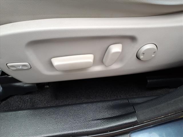 used 2015 Toyota Highlander car, priced at $14,798