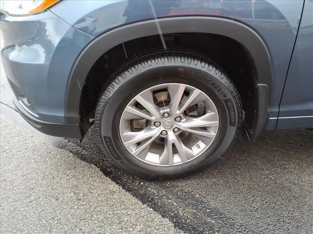 used 2015 Toyota Highlander car, priced at $14,798