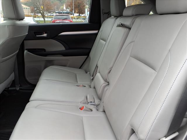 used 2015 Toyota Highlander car, priced at $14,798