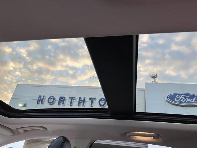 used 2016 Ford Edge car, priced at $15,900