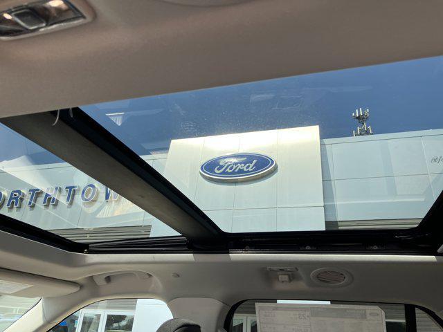 new 2025 Ford Explorer car, priced at $48,685