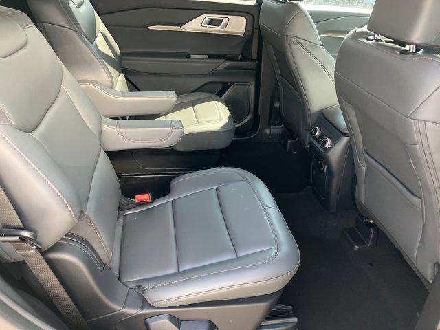 new 2025 Ford Explorer car, priced at $48,685