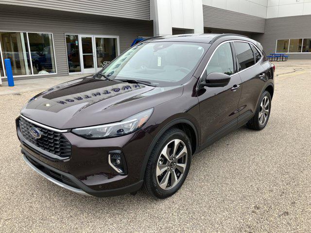 used 2023 Ford Escape car, priced at $29,995