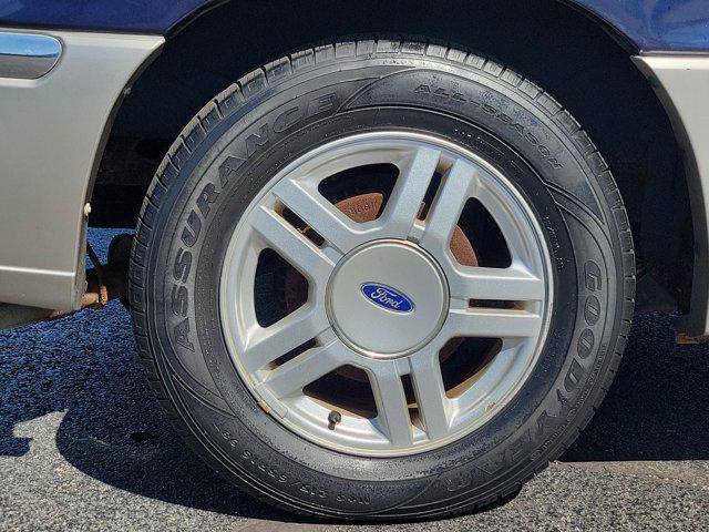 used 2002 Ford Windstar car, priced at $4,995