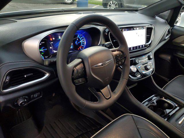 used 2022 Chrysler Pacifica Hybrid car, priced at $38,995
