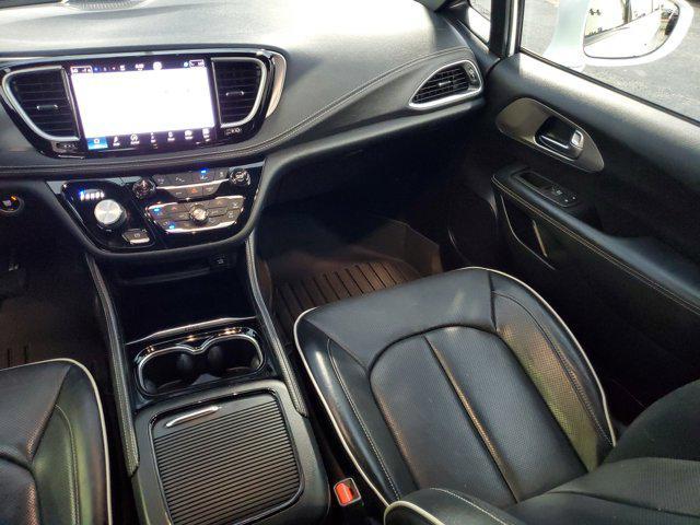 used 2022 Chrysler Pacifica Hybrid car, priced at $38,995