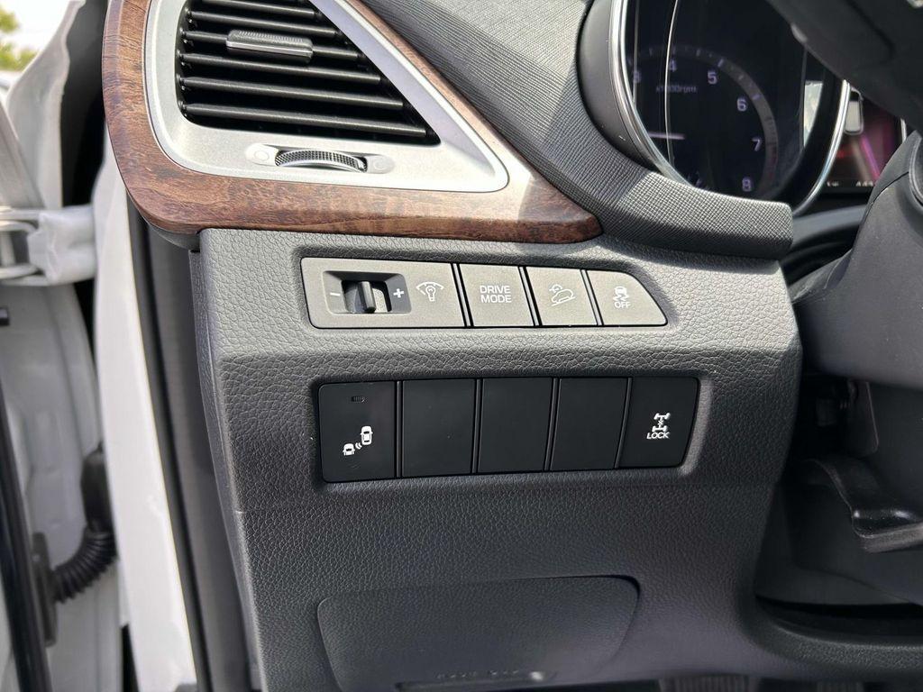 used 2019 Hyundai Santa Fe XL car, priced at $18,991