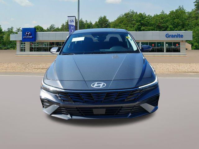 new 2025 Hyundai Elantra car, priced at $26,585