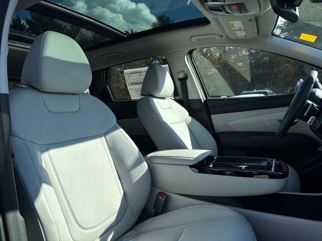 new 2025 Hyundai TUCSON Hybrid car, priced at $33,451