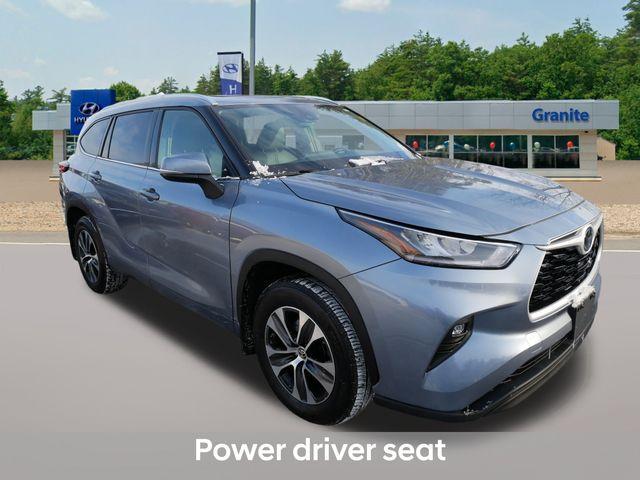 used 2020 Toyota Highlander car, priced at $33,290