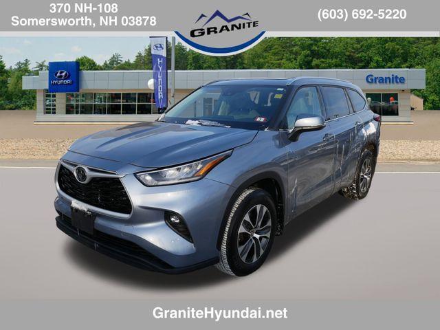 used 2020 Toyota Highlander car, priced at $33,290