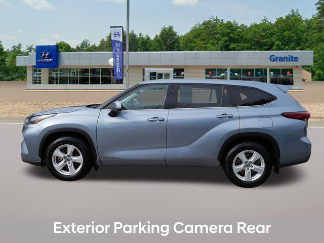 used 2022 Toyota Highlander car, priced at $29,990