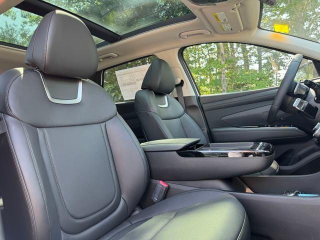 new 2025 Hyundai TUCSON Hybrid car, priced at $41,188