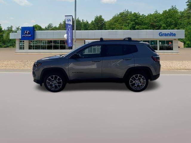 used 2022 Jeep Compass car, priced at $21,990