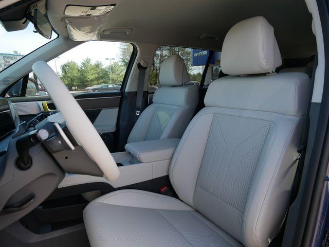 new 2025 Hyundai Santa Fe car, priced at $37,086