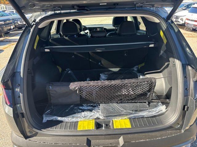 new 2025 Hyundai TUCSON Hybrid car, priced at $38,254