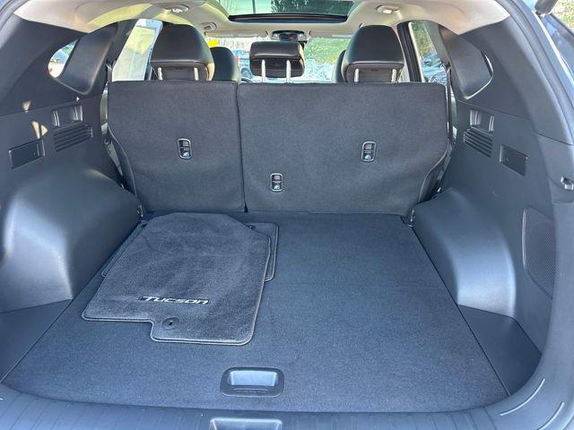 used 2025 Hyundai TUCSON Hybrid car, priced at $34,990